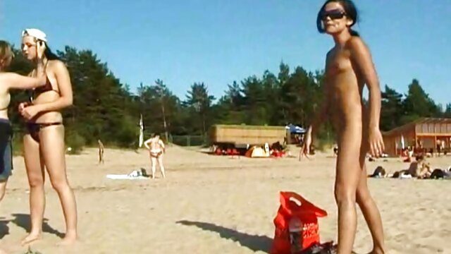 Perky chick youtube porno français gratuit chevauche sa bite noire dure