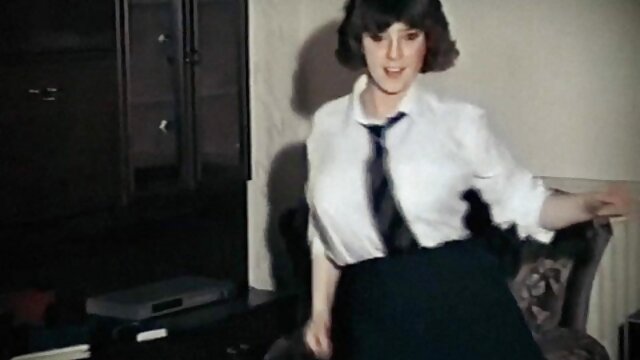 Saftig kurvige Kathy film sex francais gratuit macht es sich selbst