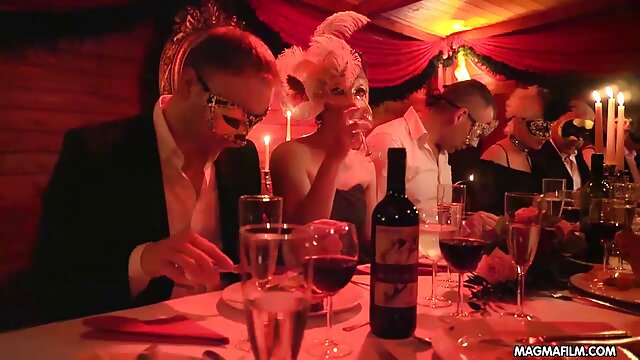 Crystal Greenvelle films pornofrancais se fait remplir les trous de sperme de