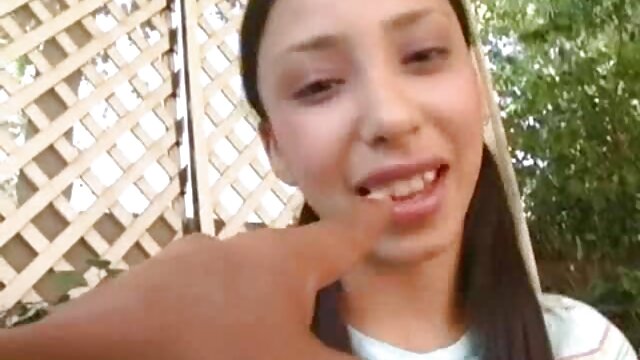 Samantha se demande film porno gratuit complet en francais dans la maison avant de se doucher