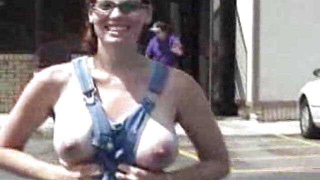 Gros seins et film x streaming gratuit francais bavardage lesbien