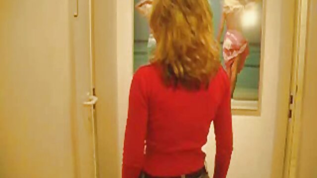 Une amatrice film streaming porno français en chaleur aime sucer et chevaucher une bite