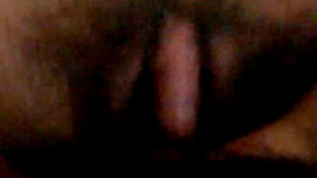 La brune aux cheveux longs meilleur film porno en francais Inga vient dans une petite société de prêt